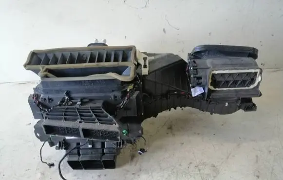 Audi A5 8T 8F Interior heater climate box assembly 8t1820005r