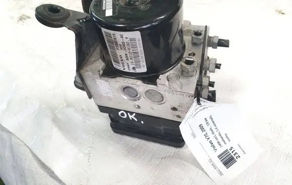 Volvo V70 ABS Pump 30681619 000404972C1 10061336881