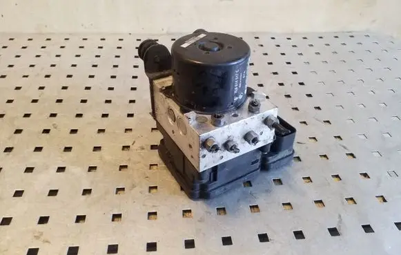 Volkswagen Touareg I ABS Pump 7L0614517C 7L0907379P