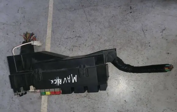 Mazda Tribute Fuse module