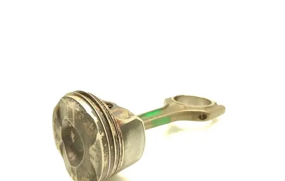 BMW 1 E81 E87 Piston with connecting rod