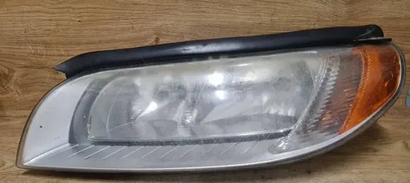 Volvo XC70 Headlight/headlamp 31214353