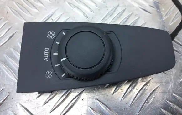 Citroen C4 I Picasso Interior fan control switch 9659796877