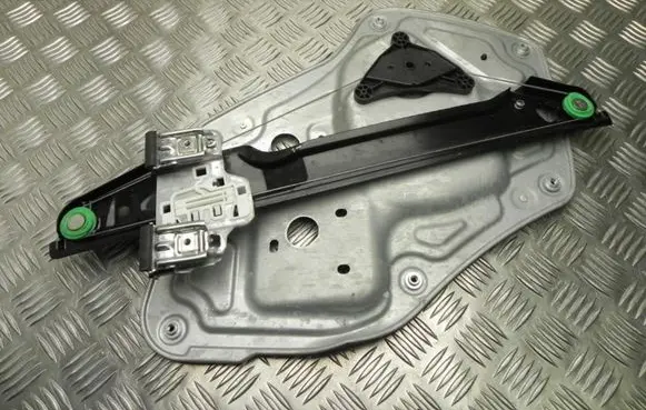 Skoda Yeti (5L) Front door window regulator with motor 5L0837402A I9808