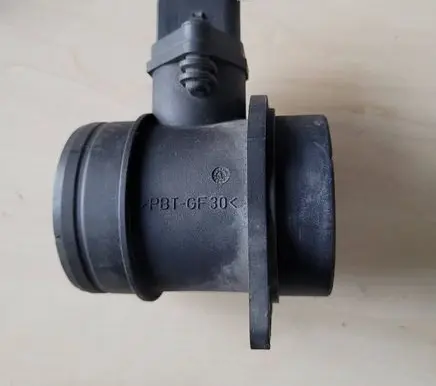 Volkswagen Touran I Mass air flow meter 038906461B 0281002531
