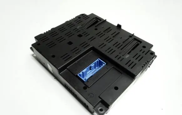 Fiat 500 Bluetooth control unit module 51953535 10R030427 Z3R2LF914