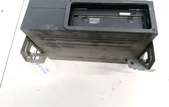 Jaguar S-Type CD/DVD changer XW4F18C830AK XW4F-18C830-AK