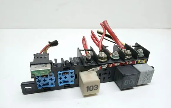 Audi A3 S3 8L Fuse module 8L0941822