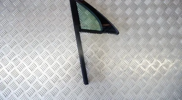 Volkswagen Touareg II Front door vent window glass four-door 7P6845114 7P5845114 7P0845114