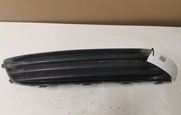 Opel Insignia A Front bumper lower grill 903200021 13238328 551004542