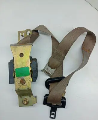 Ford Explorer Front seatbelt 33000084A3011