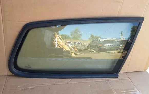 Volkswagen PASSAT B7 Rear side window