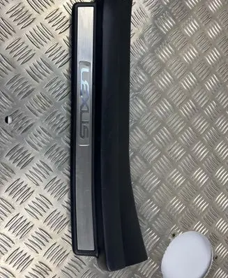 Lexus LS 430 Rear sill trim cover 6791850060