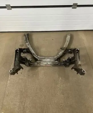 BMW 5 E60 E61 Front subframe 6759462