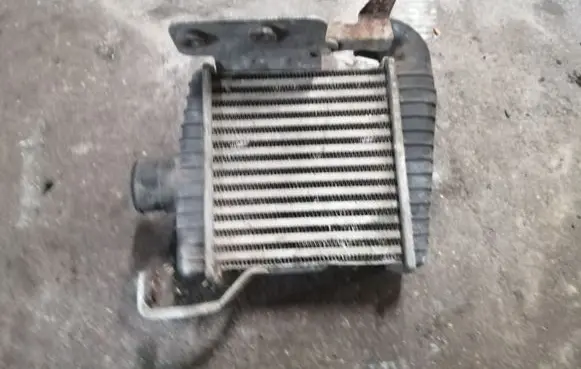 Hyundai Trajet Intercooler radiator 2827027120