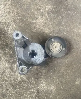 Volvo S80 Alternator belt tensioner 