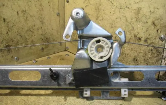 Mercedes-Benz A W168 Front window lifting mechanism without motor