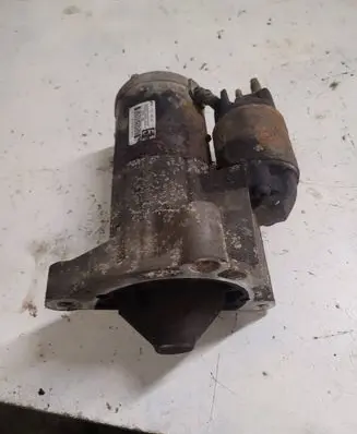 Citroen C5 Starter motor M000T20872ZE 9671014680