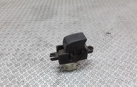 Nissan X-Trail T30 Electric window control switch