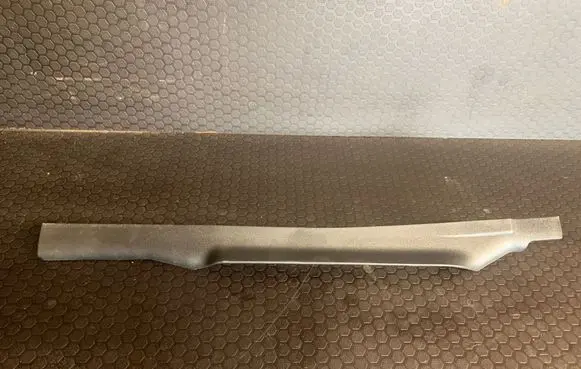 Land Rover Range Rover Sport L320 Front sill trim cover R7WMA EMB500231X 632240022