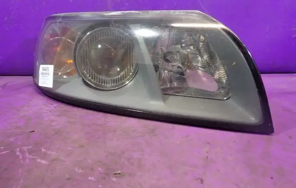 Volvo V50 Headlight/headlamp 