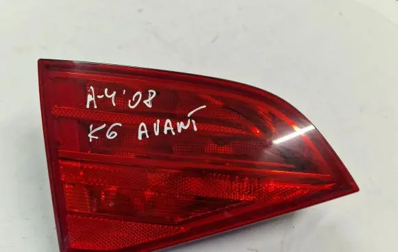Audi A4 S4 B8 8K Tailgate rear/tail lights