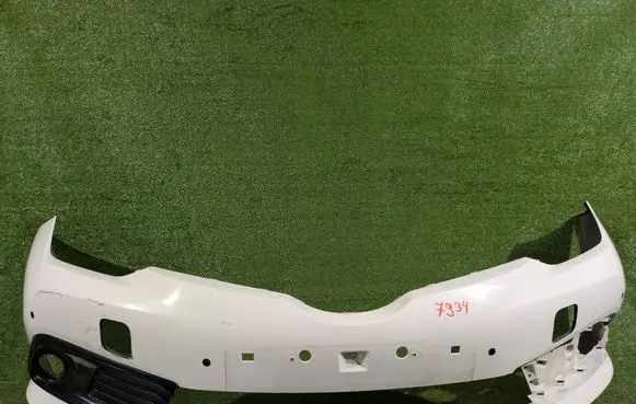 Toyota Auris E180 Front bumper 