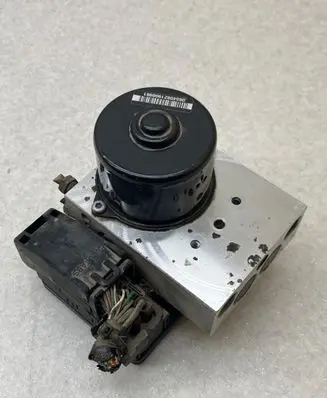Volvo S60 ABS Pump 30714956 00401396D0 10092504113