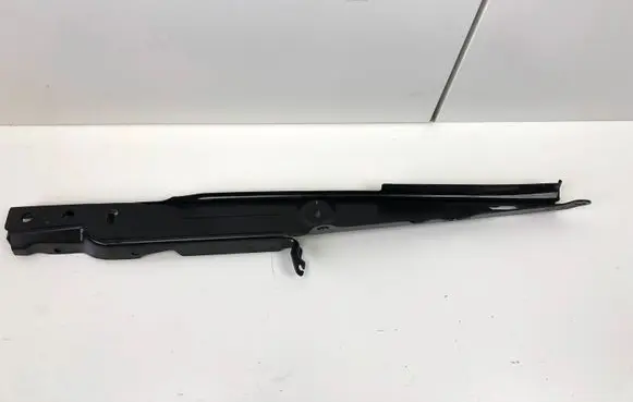 Volkswagen New Beetle Rear door window/glass frame 1Y0809693A 1Y0810897