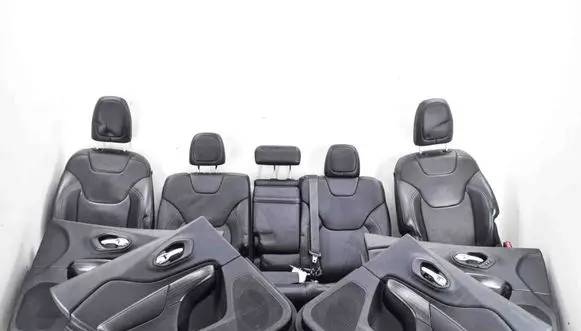Jeep Cherokee Interior set 2430409AB 68141925AC