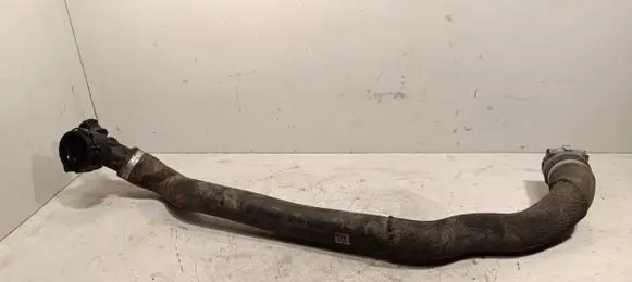 Mini Cooper Countryman F60 Engine coolant pipe/hose 8609206