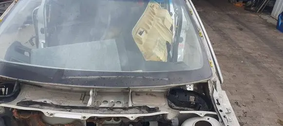 Volvo S60 Front windscreen/windshield window 