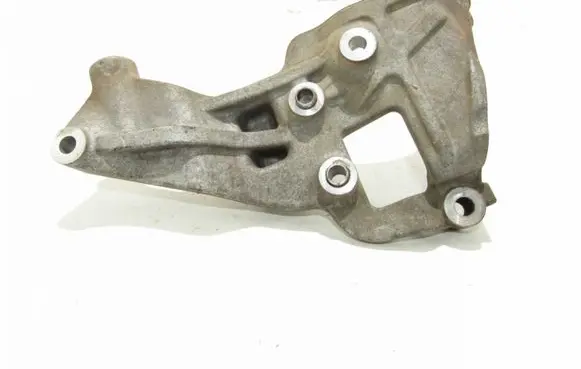 Mitsubishi Outlander Generator/alternator bracket 1801A061