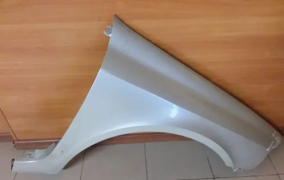 Renault Laguna II Fender