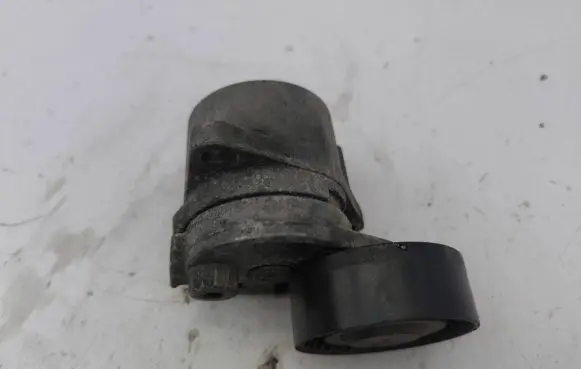 Mercedes-Benz E W211 Alternator belt tensioner 