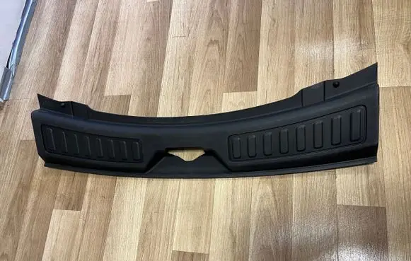 Land Rover Discovery Sport Trunk/boot sill cover protection FK72113A10AC8PVJ