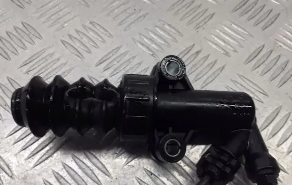 Mazda 2 Clutch slave cylinder D651-41920B