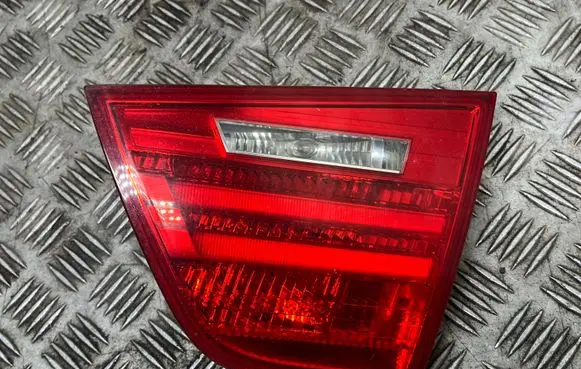 BMW 3 E90 E91 Tailgate rear/tail lights 218202