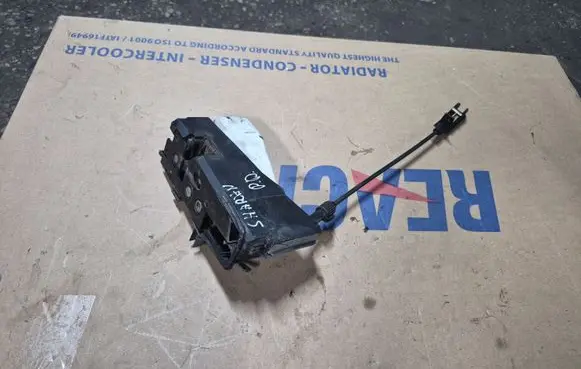 Volkswagen Sharan Rear door lock 93BG220A20 7M3837011A