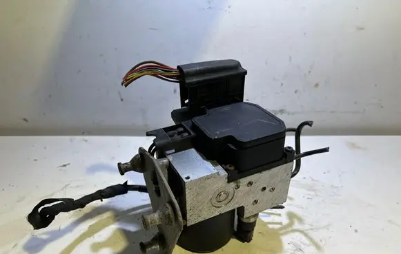 Mercedes-Benz A W168 ABS Pump A0044310912