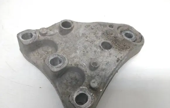 Volkswagen Cross Polo Engine mounting bracket 6Q0199185T