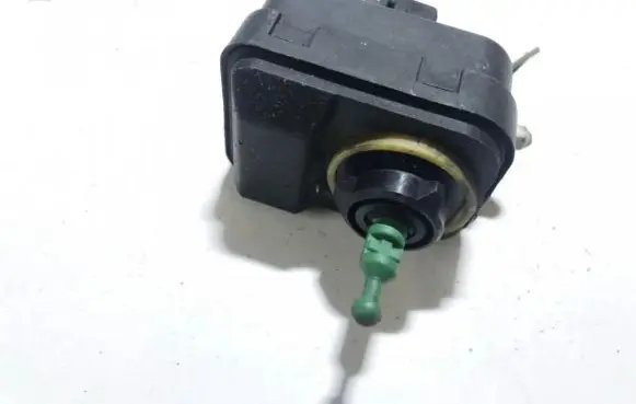 Renault Laguna I Headlight level adjustment motor 
