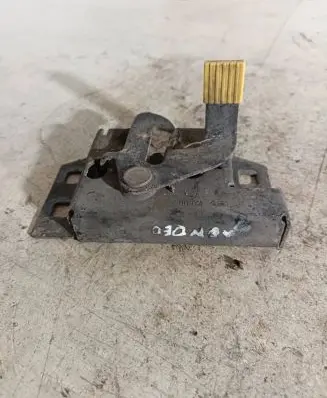 Ford Mondeo MK II Engine bonnet/hood lock/catch 32748
