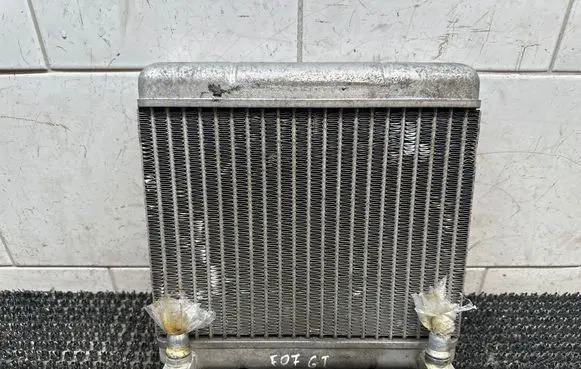 Engine oil radiator