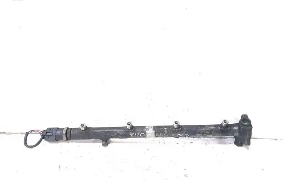 Mercedes-Benz C W203 Fuel main line pipe A6110700095