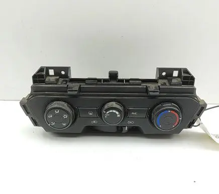 Isuzu D-Max Interior fan control switch 8975436841