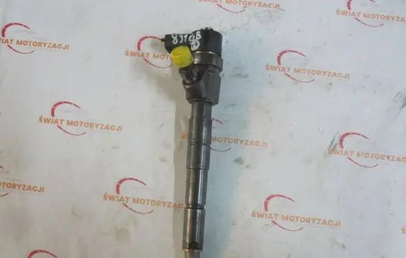Opel Insignia A Fuel injector 0445110327