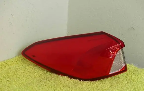 Ford Focus Rear/tail lights JX7B-13405-EF