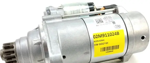 Volkswagen Golf VII Starter motor 02M911024B