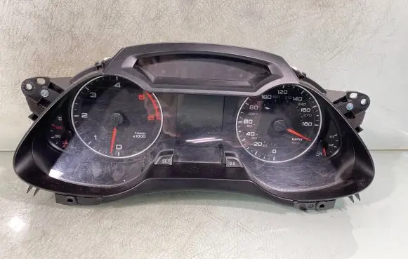 Audi A4 S4 B8 8K Speedometer (instrument cluster) 8k0920981d